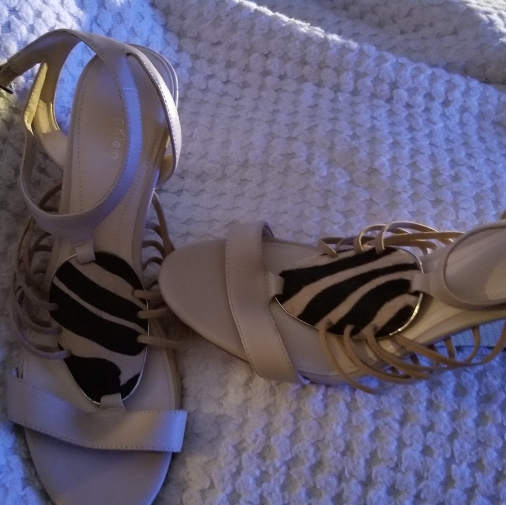 Shoes - Picture 3 of 3